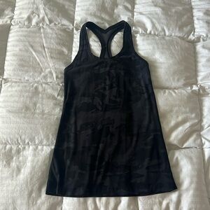 Lululemon cool racerback tank top in black camo: size 4